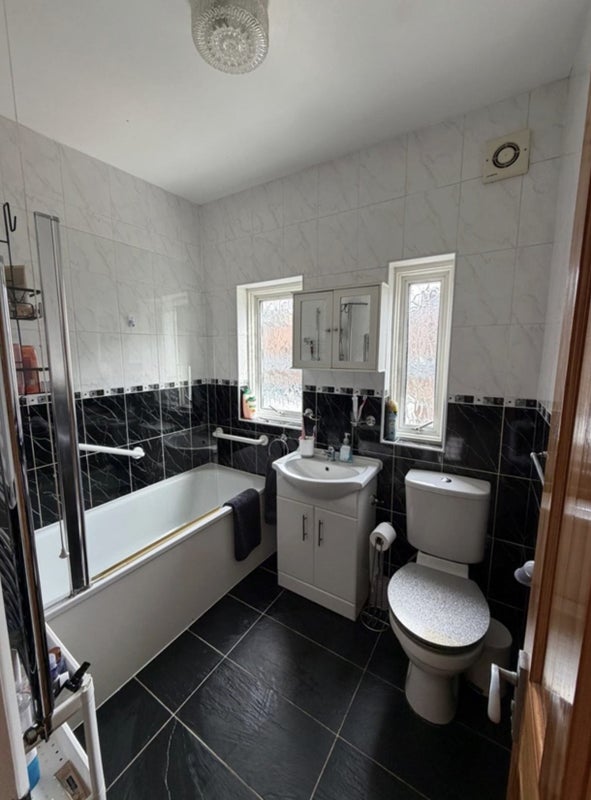 Room Quemerford Road in Greater London