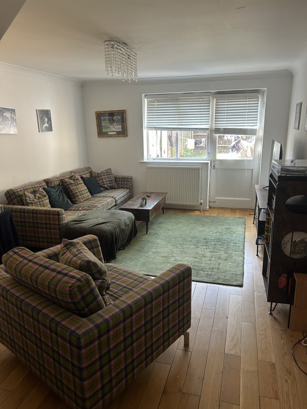 Room Henry Doulton Drive in Greater London