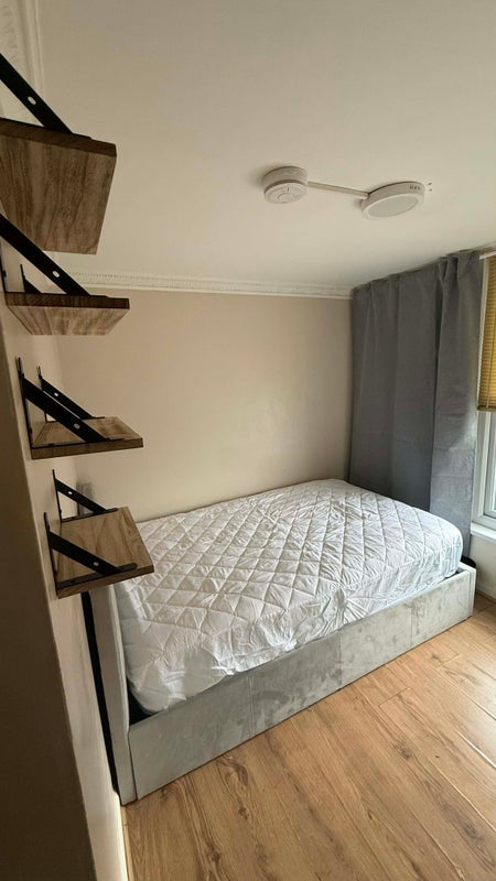 Room Woodfield Road in Braintree