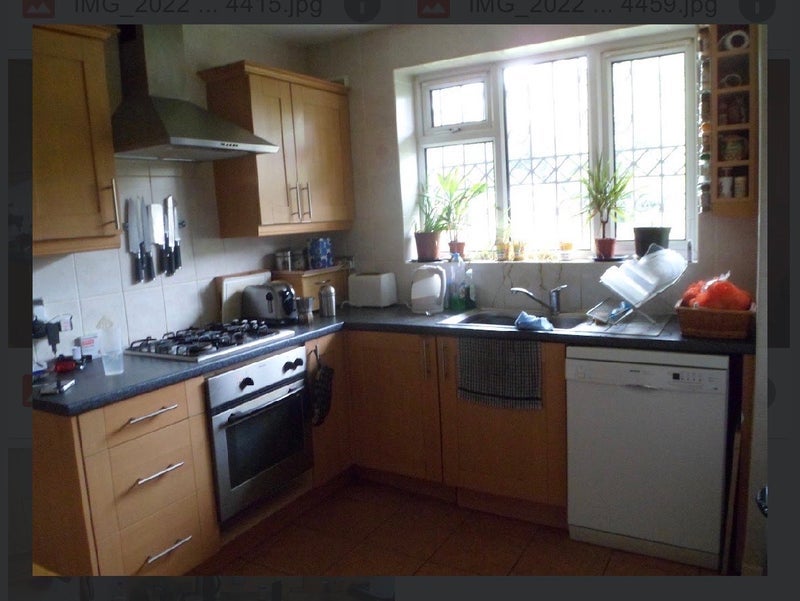 Room Cazenove Road in Greater London