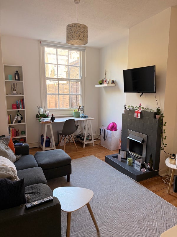 Room Matthews Street in Greater London