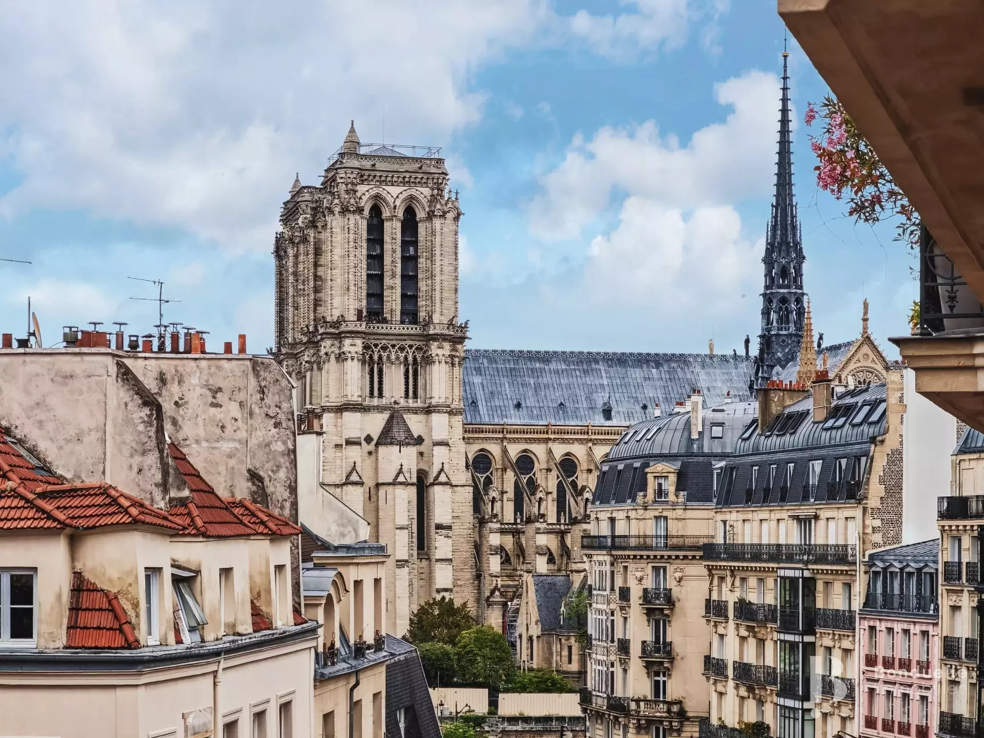 Appartement Rue Saint-Jacques à Paris