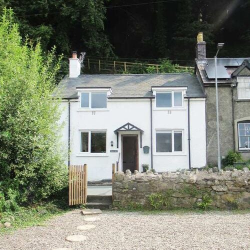 House Mawddach Trail in Caerdeon