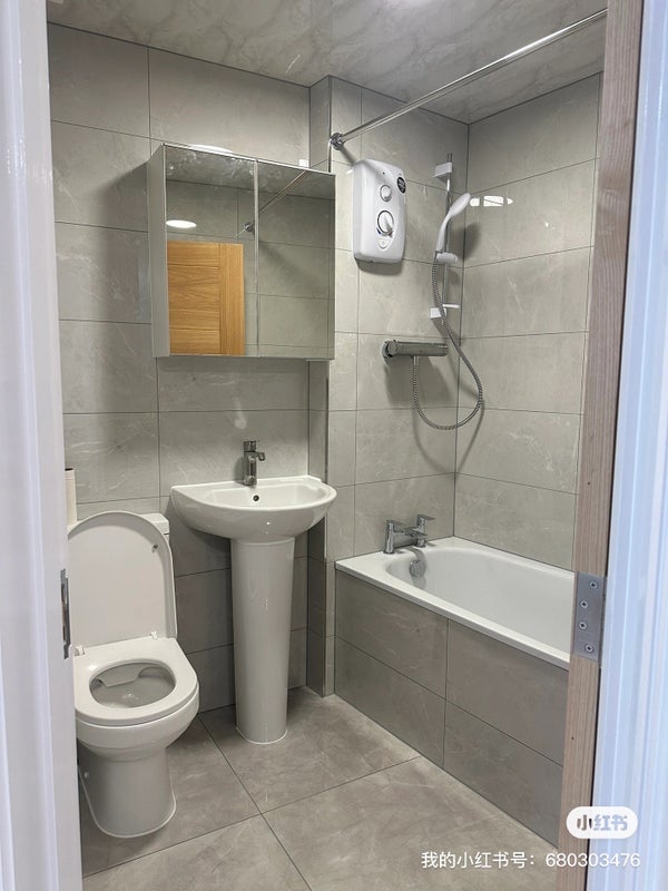 Room Rusper Road in Greater London