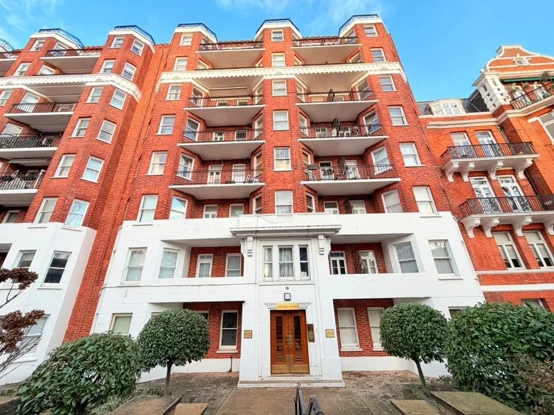 Flat Abbey Road in City of Westminster