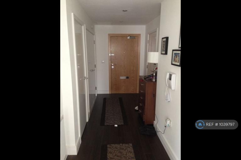 Flat Holford Way in Greater London