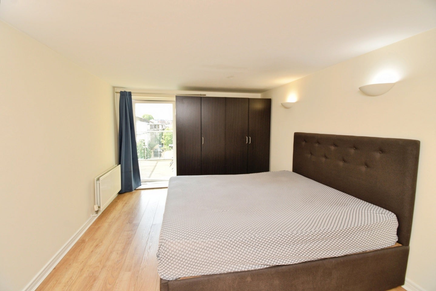 Flat Argyll Road in Greater London