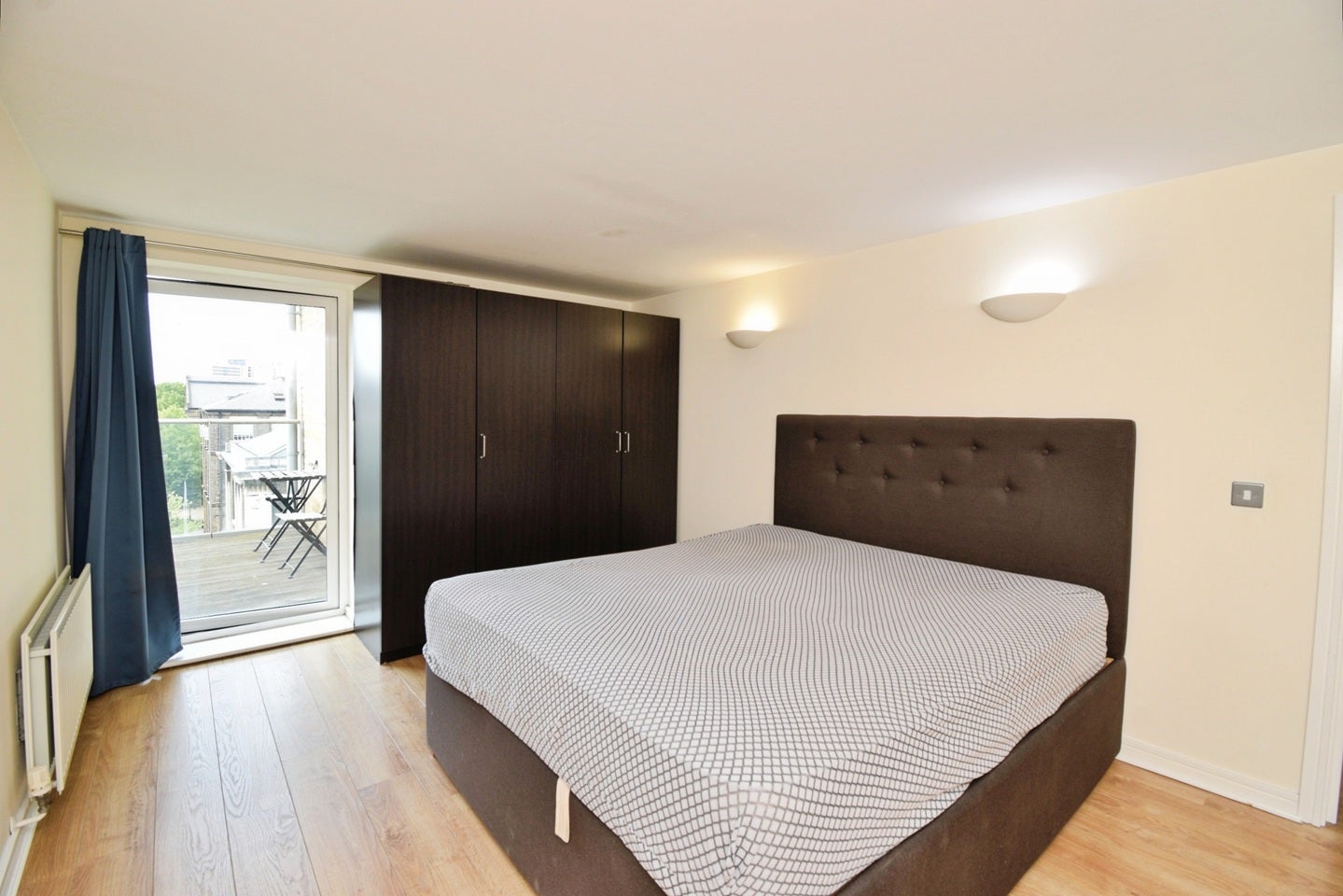 Flat Argyll Road in Greater London