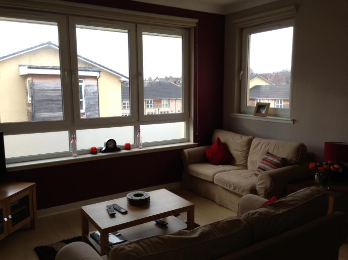 Flat Whitehill Court in Glasgow