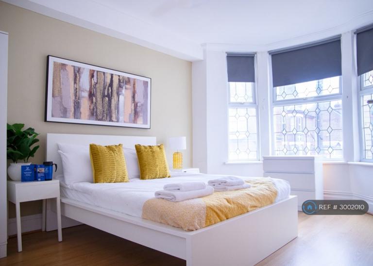 Room Dallow Road in Luton