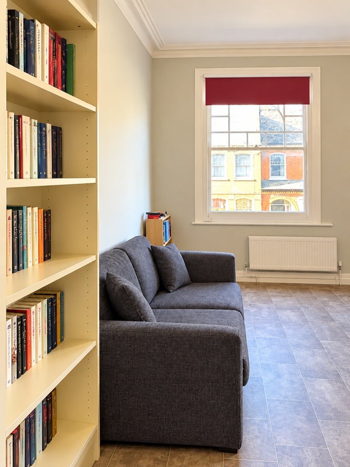Flat Elmbourne Road in Greater London