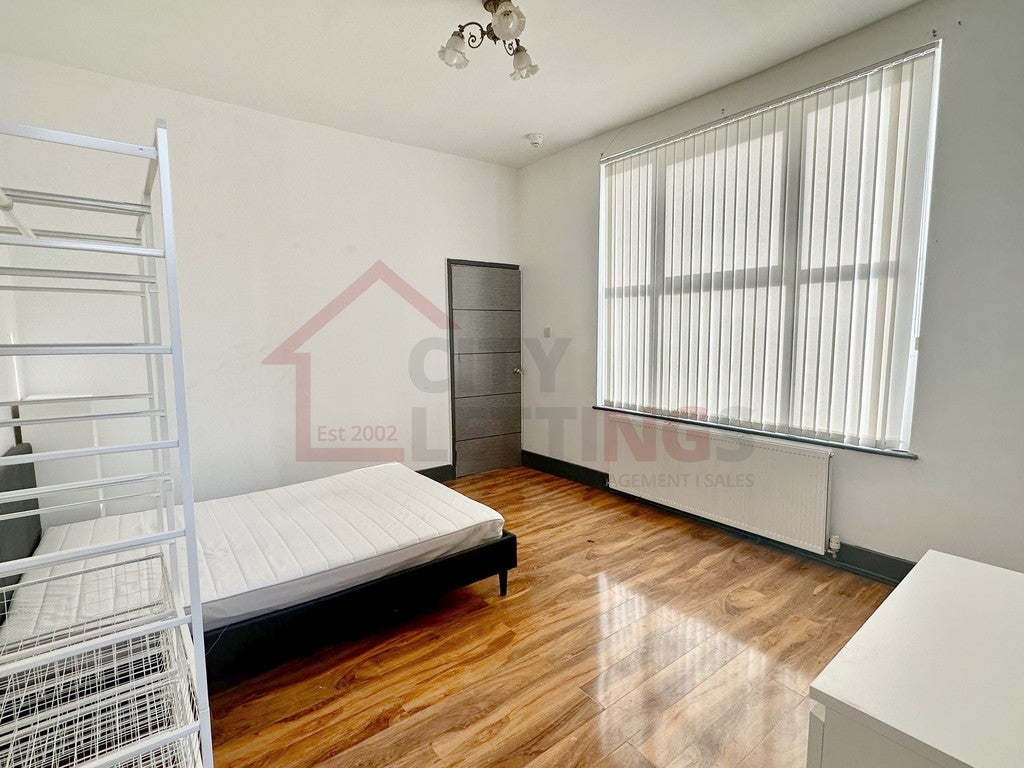Flat Sherwood Rise in Nottingham
