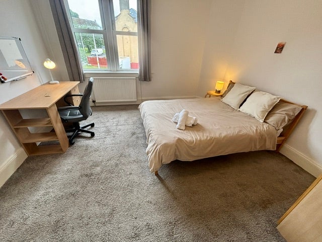 Room Clearburn Gardens in City of Edinburgh