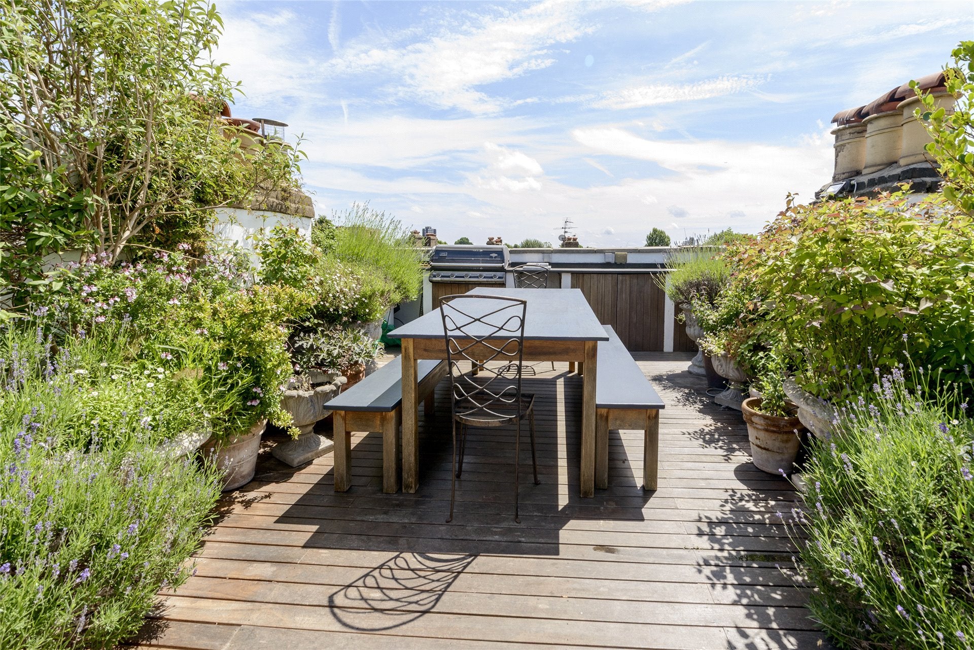 Flat Golborne Road in Greater London