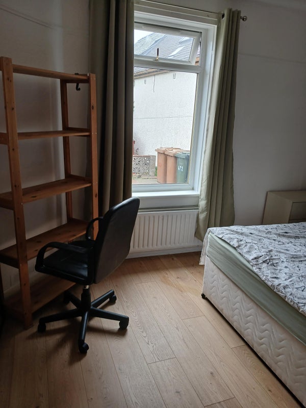 Room Gilmerton Road in City of Edinburgh