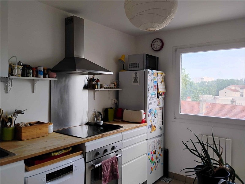 Flat Cours Tolstoï in Villeurbanne