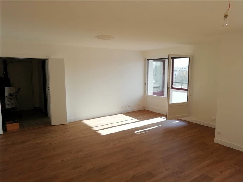 Flat Cours Tolstoï in Villeurbanne