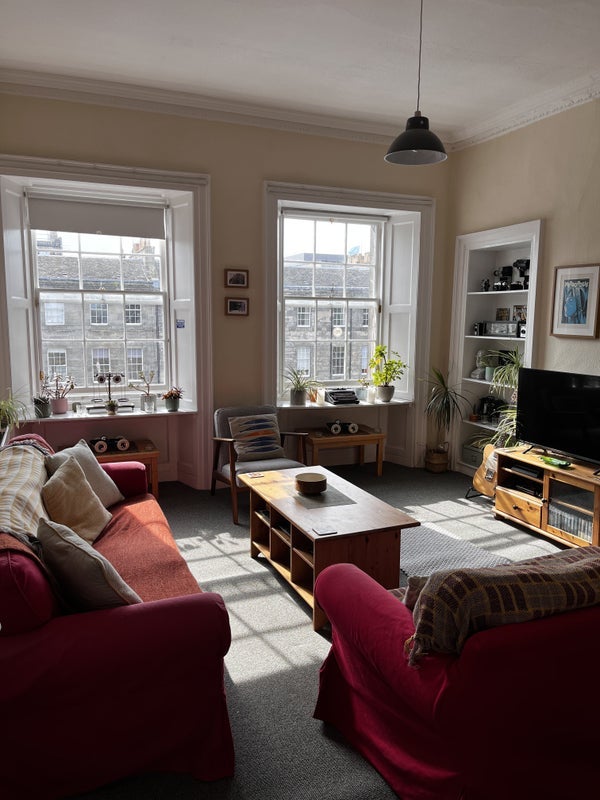 Room Hill Square in City of Edinburgh