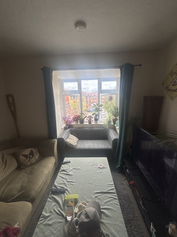 Room New Cross Road in Greater London