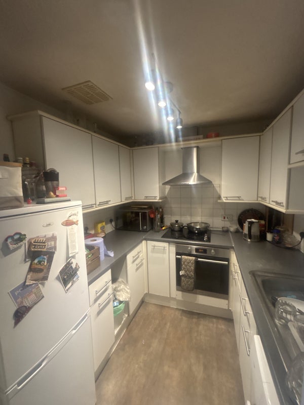 Room New Cross Road in Greater London