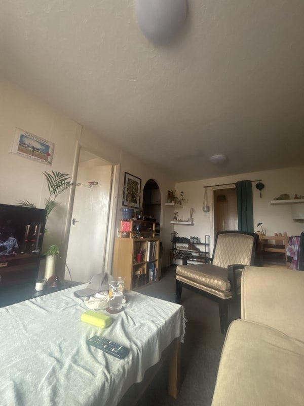 Room New Cross Road in Greater London