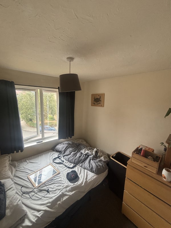 Room New Cross Road in Greater London