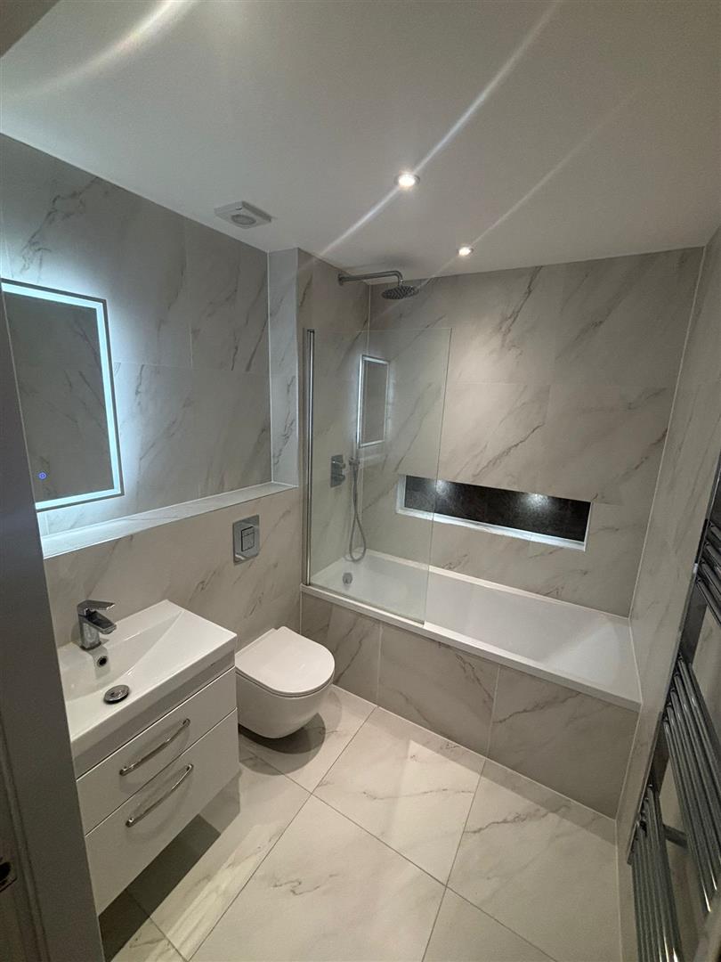Flat Cherry Orchard East in Swindon