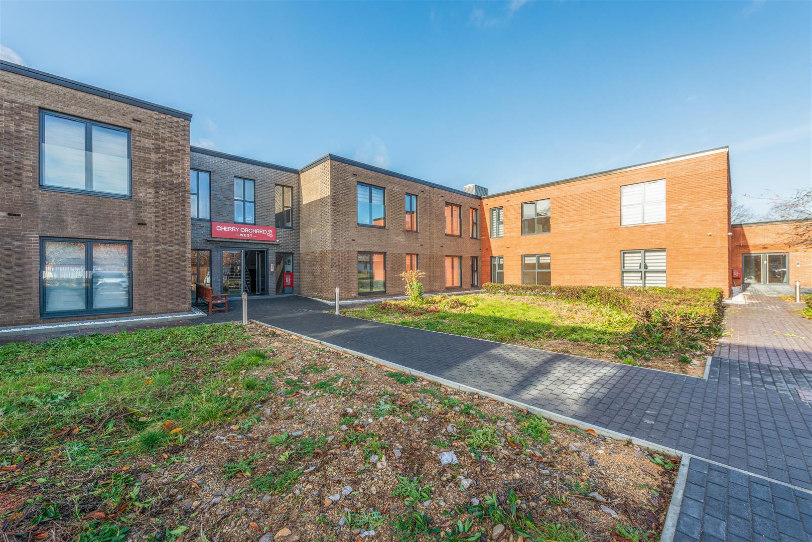 Flat Cherry Orchard East in Swindon