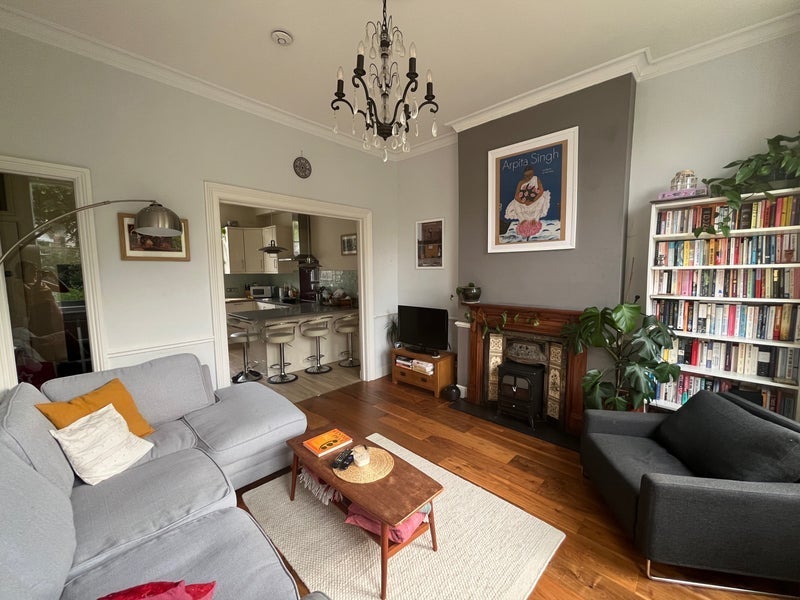 Room Freegrove Road in Greater London