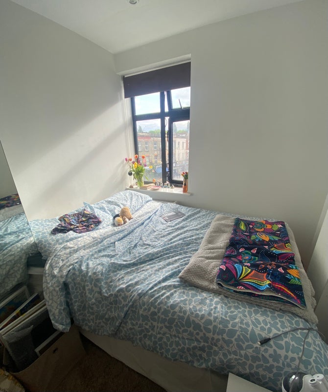 Room St. John's Road in Greater London