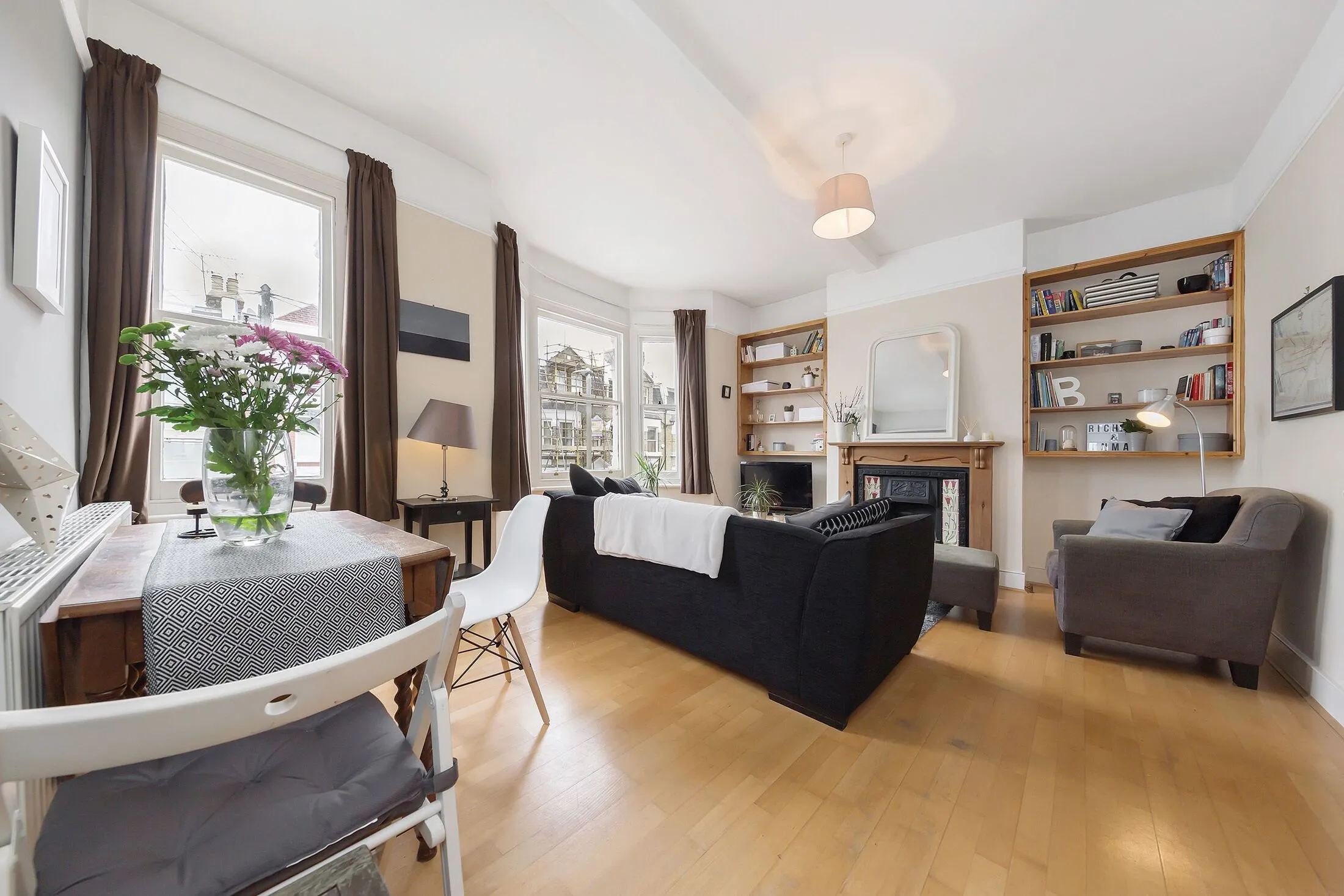 Flat Norroy Road in Greater London