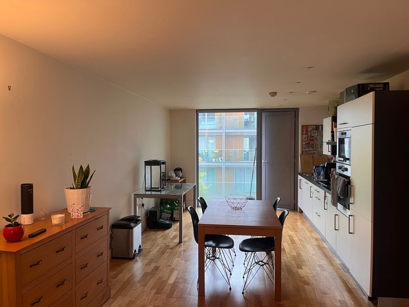 Flat Gillespie Road in Greater London