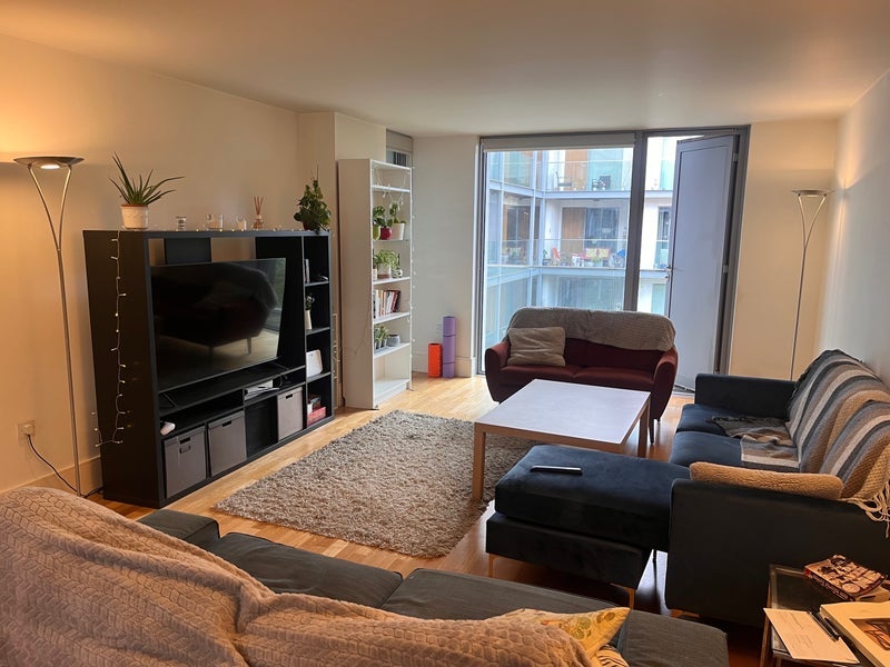 Flat Gillespie Road in Greater London