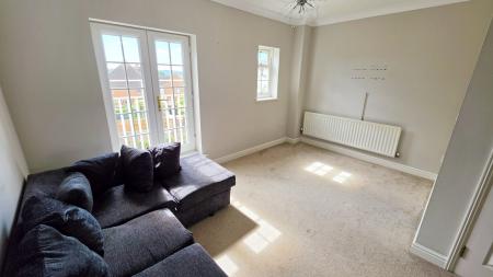 Flat Burnell Gate in Chelmsford
