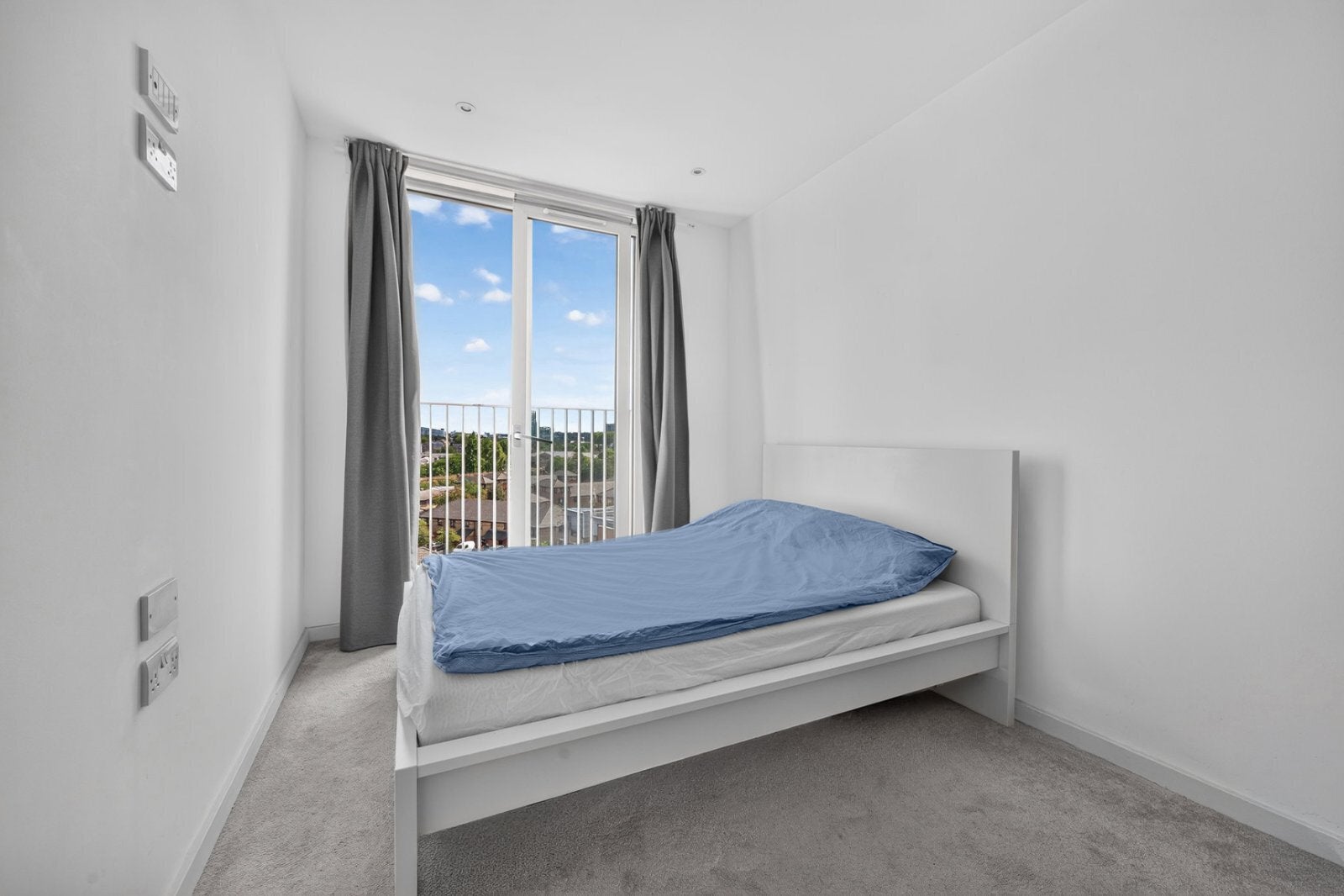 Flat Arklow Road in Greater London
