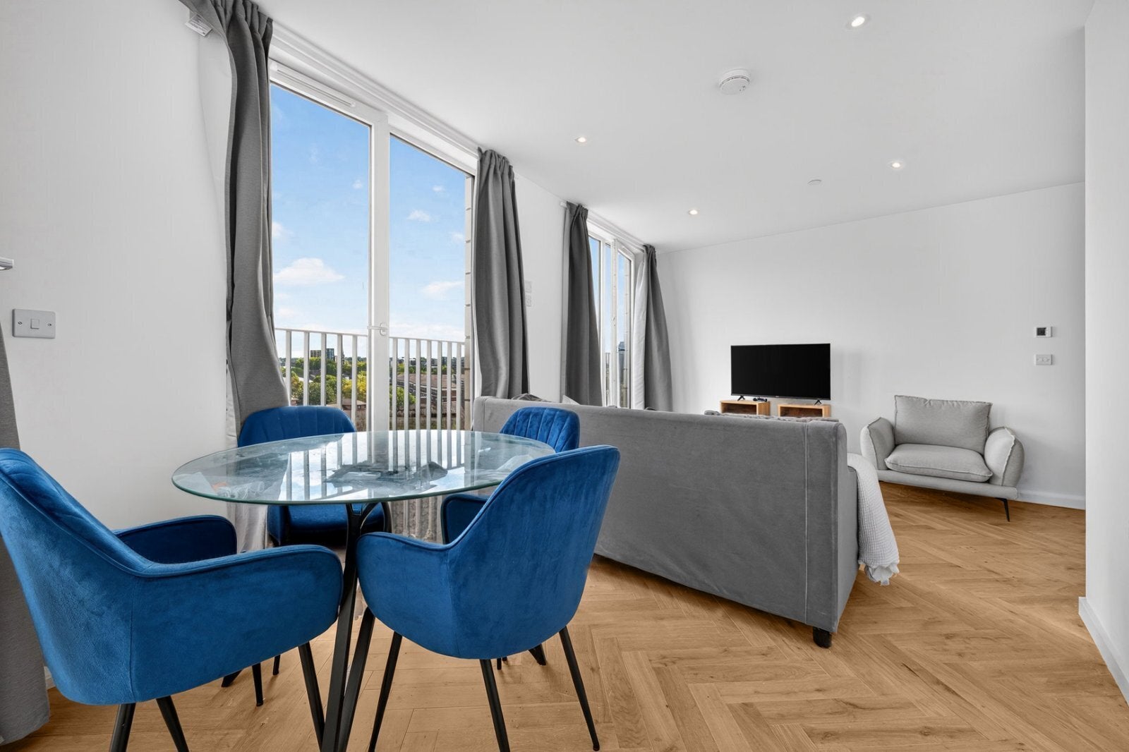 Flat Arklow Road in Greater London