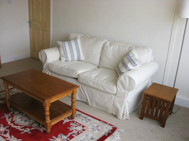 Flat Barrington Court in Greater London