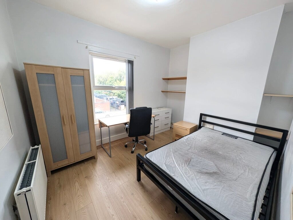 Flat Ossory Street in Manchester