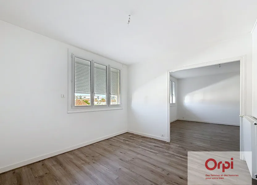 Flat Rue Charles Péguy in Montluçon