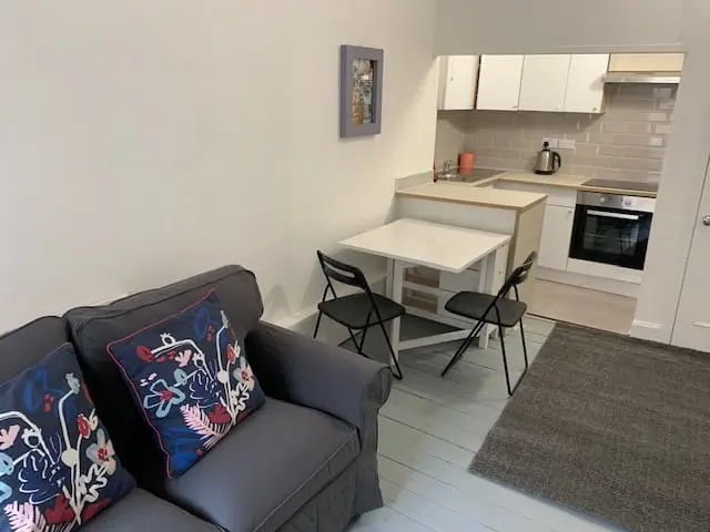 Flat Tay Street in City of Edinburgh