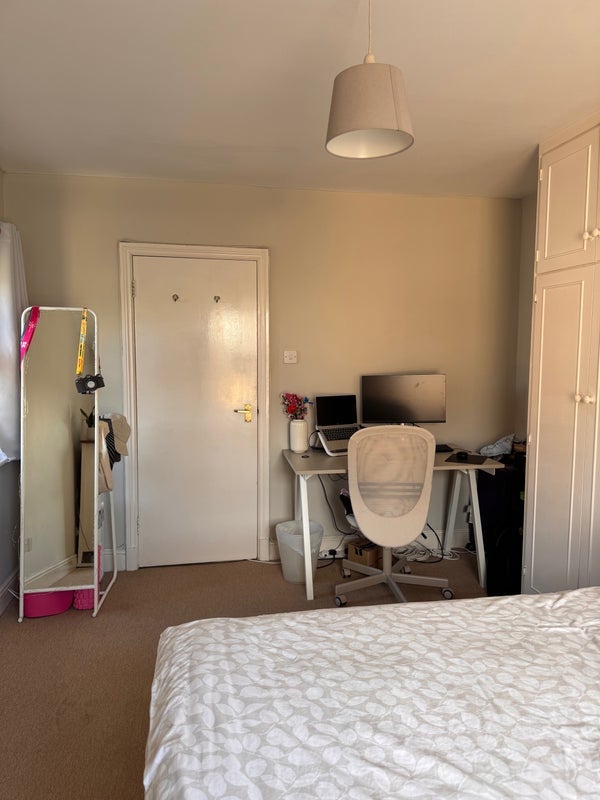 Room Bishop's Road in Greater London