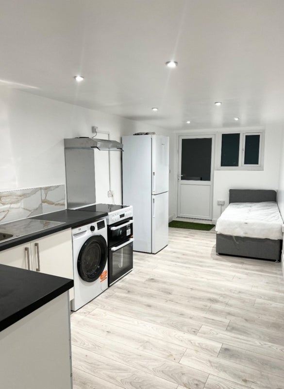 Room Kendal Close in Slough