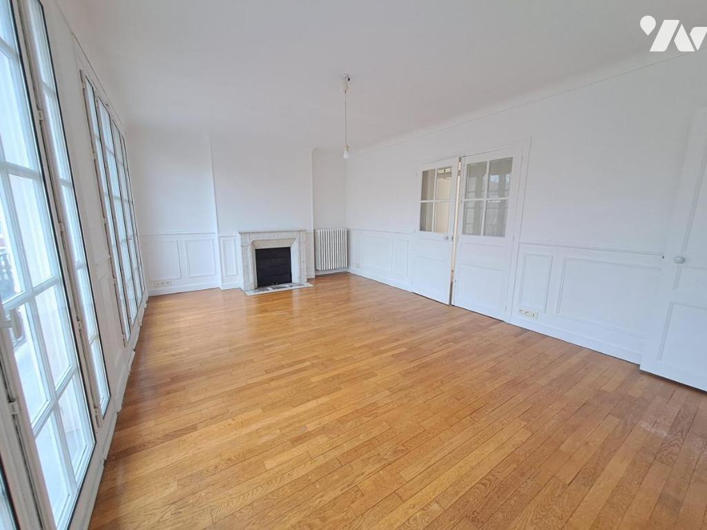 Appartement Place François Mitterrand à Lisieux