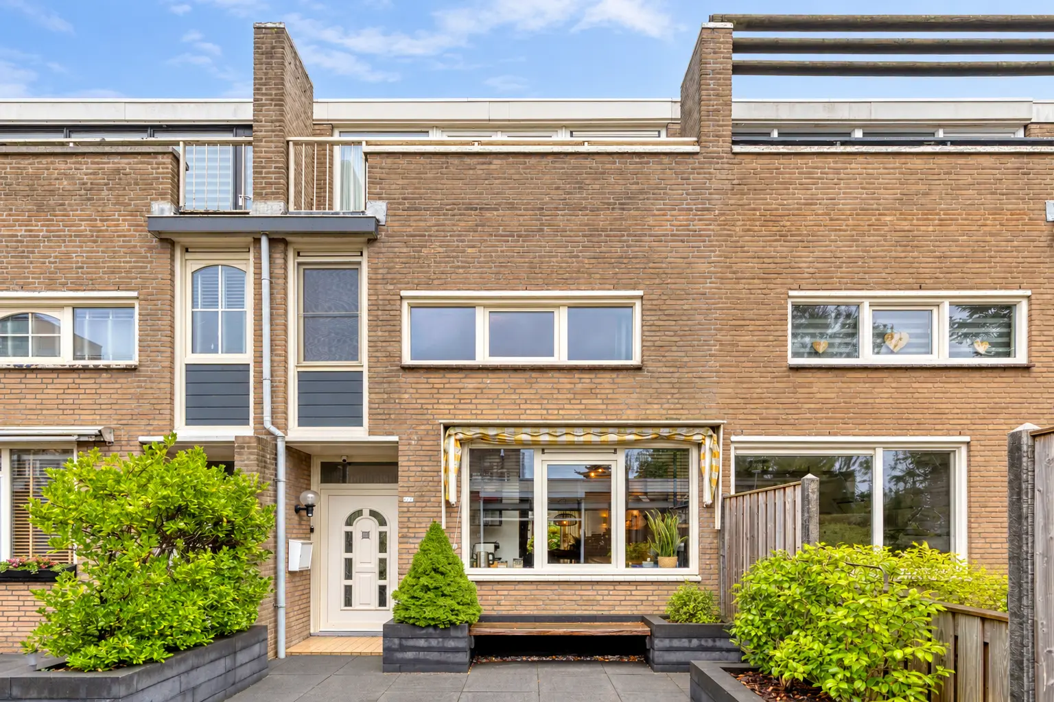 Huis Burgemeester Verduynstraat 67 in Pernis Rotterdam