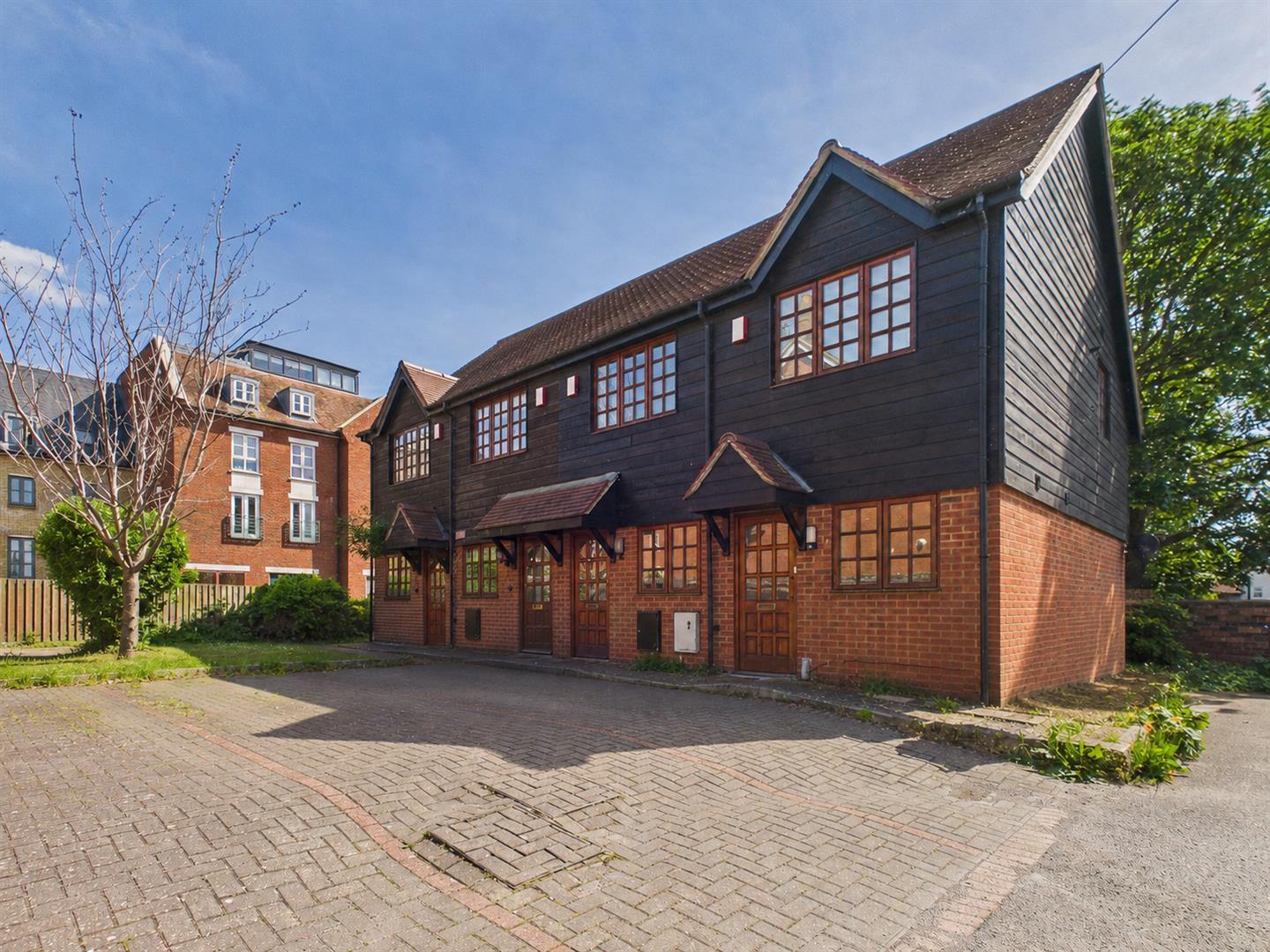 House Tilehouse Street in North Hertfordshire