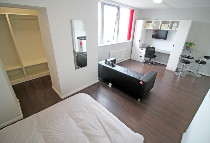 Room Milton Street in Nottingham