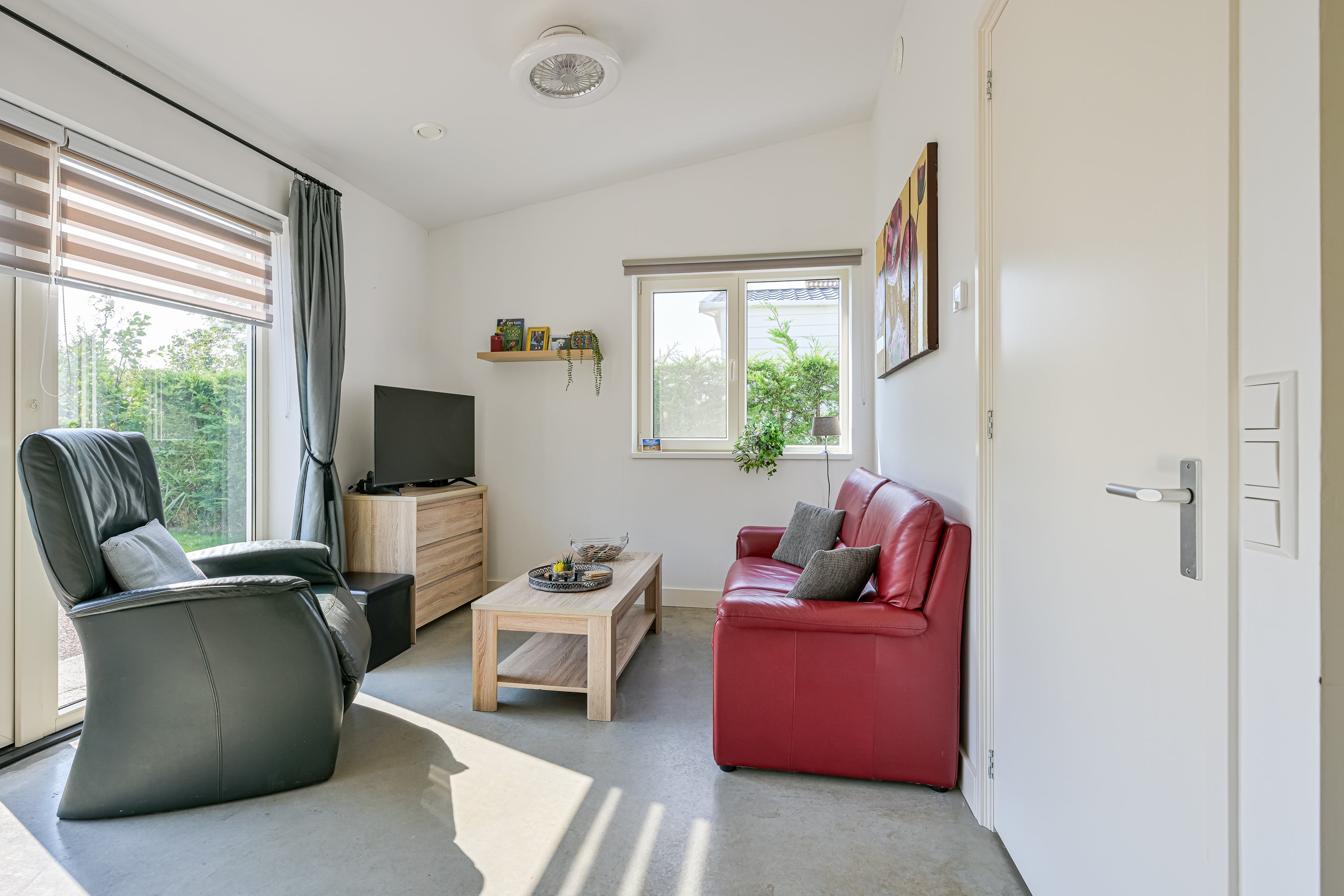 Vrijstaande woning te koop: Onderdijk 245-002, Wervershoof