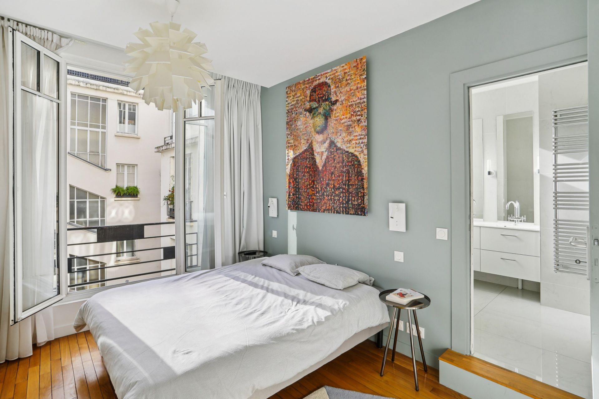 Flat Rue Fabert in Paris