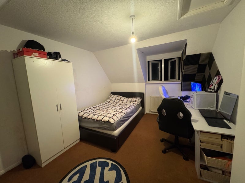 Room Emerald Close in Greater London