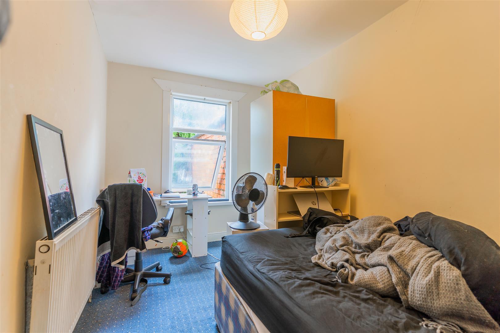 Flat Heeley Road in Birmingham